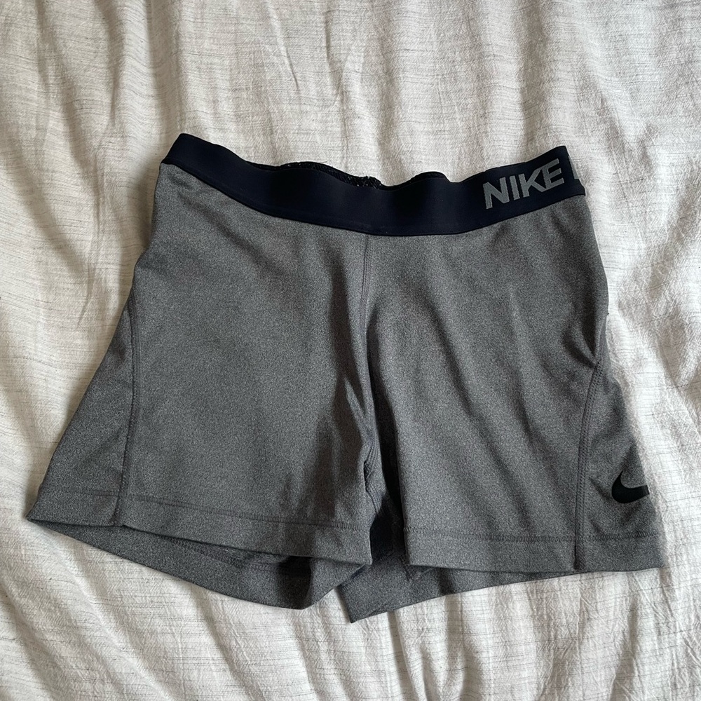 Nike pro